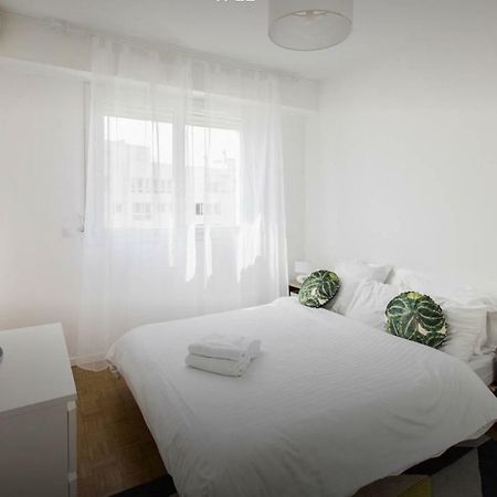 Stunning 2 Bed Flat Nice Front Of The Beach Seaview Apartment ภายนอก รูปภาพ