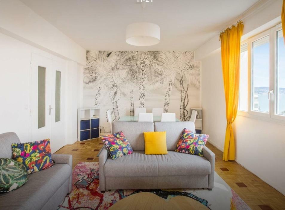 Stunning 2 Bed Flat Nice Front Of The Beach Seaview Apartment ภายนอก รูปภาพ
